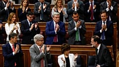 Правительству Рахоя вынесен вотум недоверия