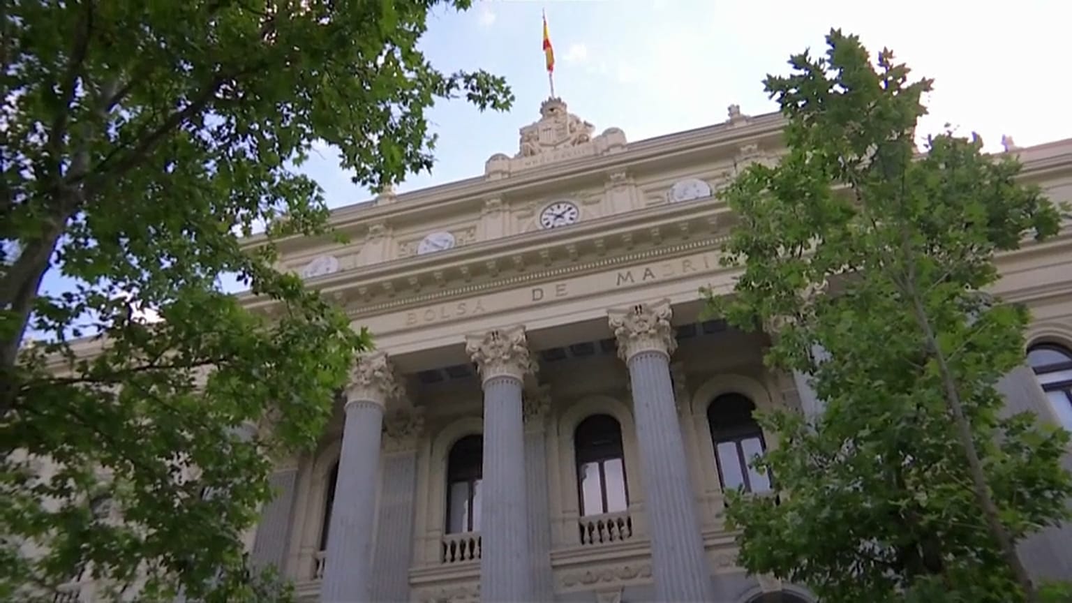 Suben las bolsas tras la victoria de la moción de censura contra Rajoy