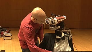 Un maestro robot au piano