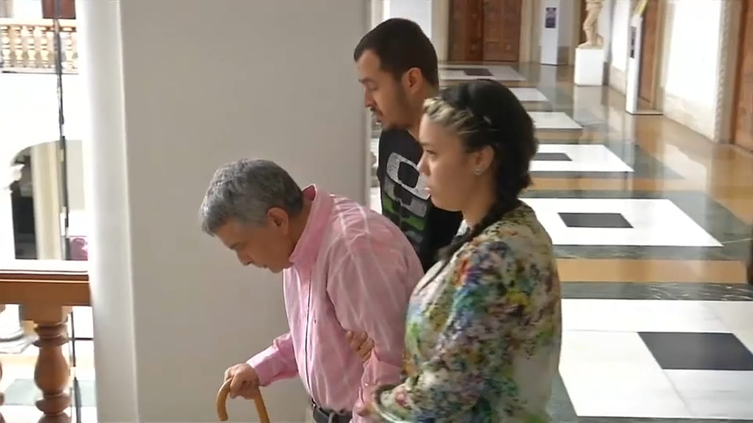 "Muera la tiranía, viva la libertad", el grito de un viejo general antes de ser liberado por Nicolás Maduro