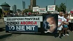 Protesto em Varsóvia contra a vacinação obrigatória 