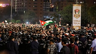 برلمانيون أردنيون يسعون لإلغاء مشروع قانون الضرائب