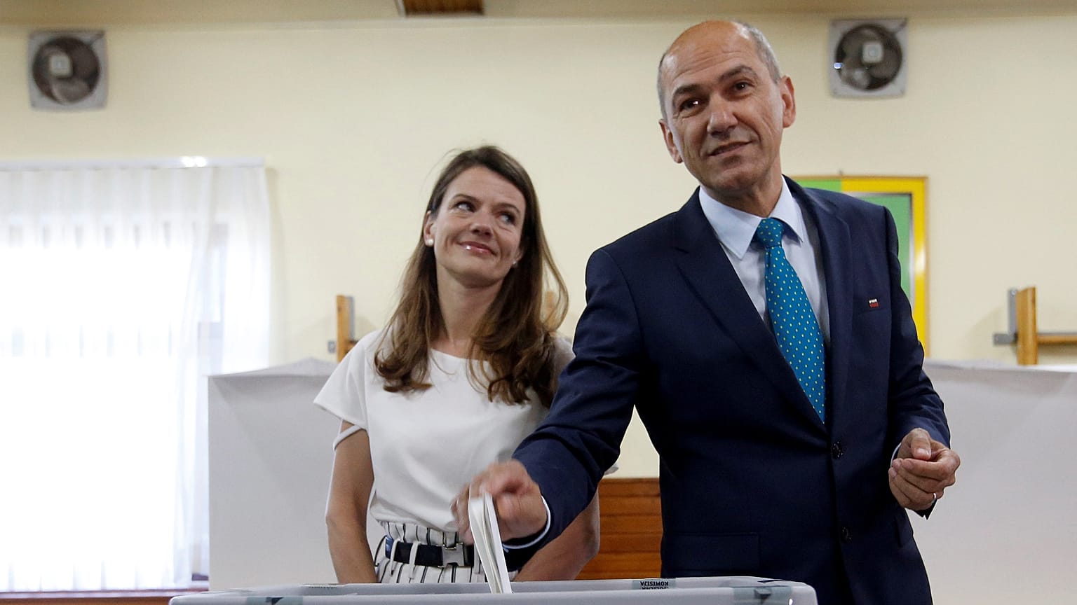 Slovenia polls open