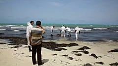 Mais de cinquenta migrantes morrem a caminho da Europa