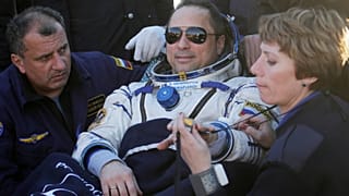 Καζακστάν: Το Σογιούζ επέστρεψε με ασφάλεια στη γη!
