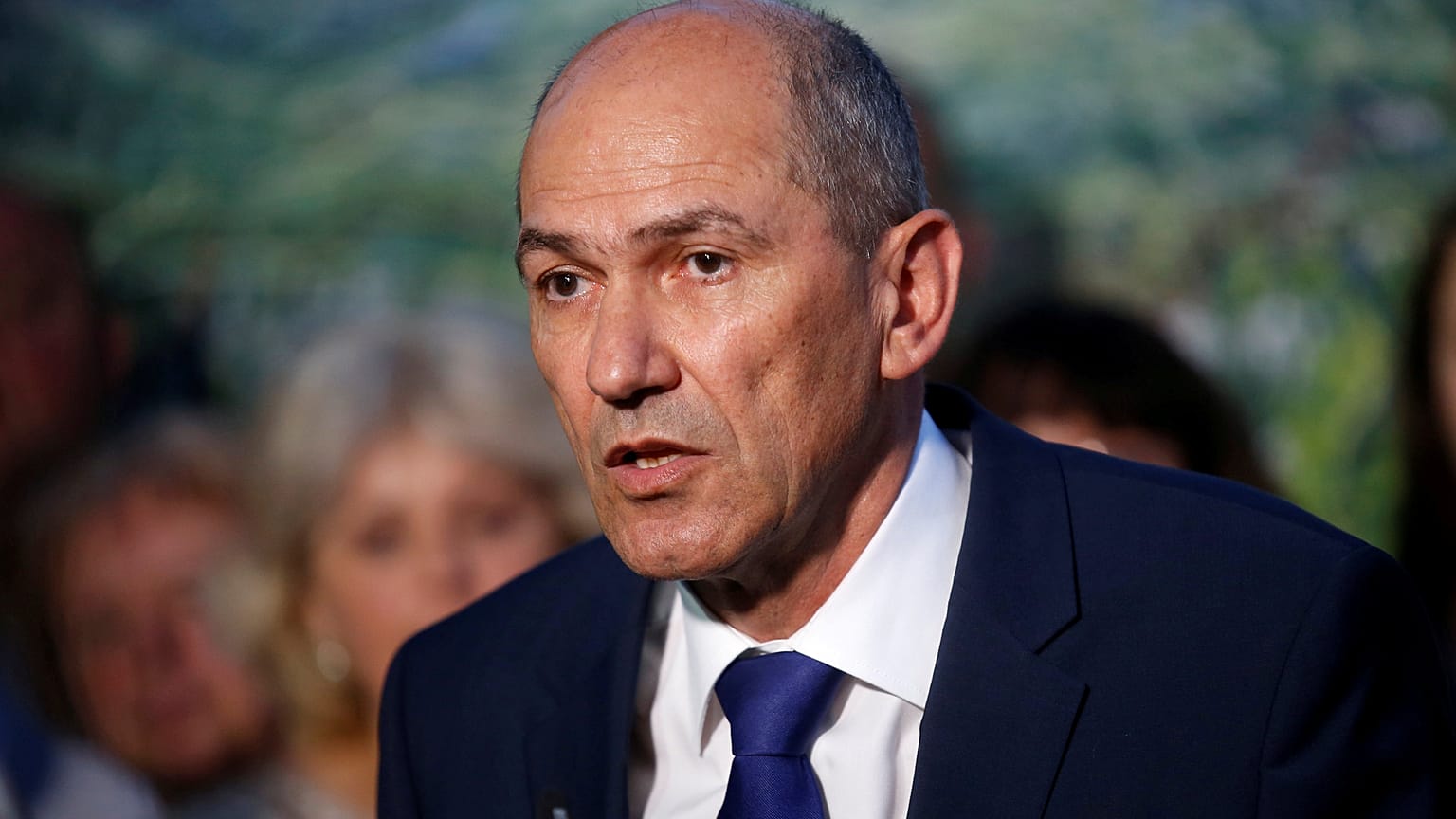 Législatives en Slovénie : Janez Jansa en tête