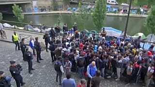 Polícia desmantela últimos campos de refugiados em Paris