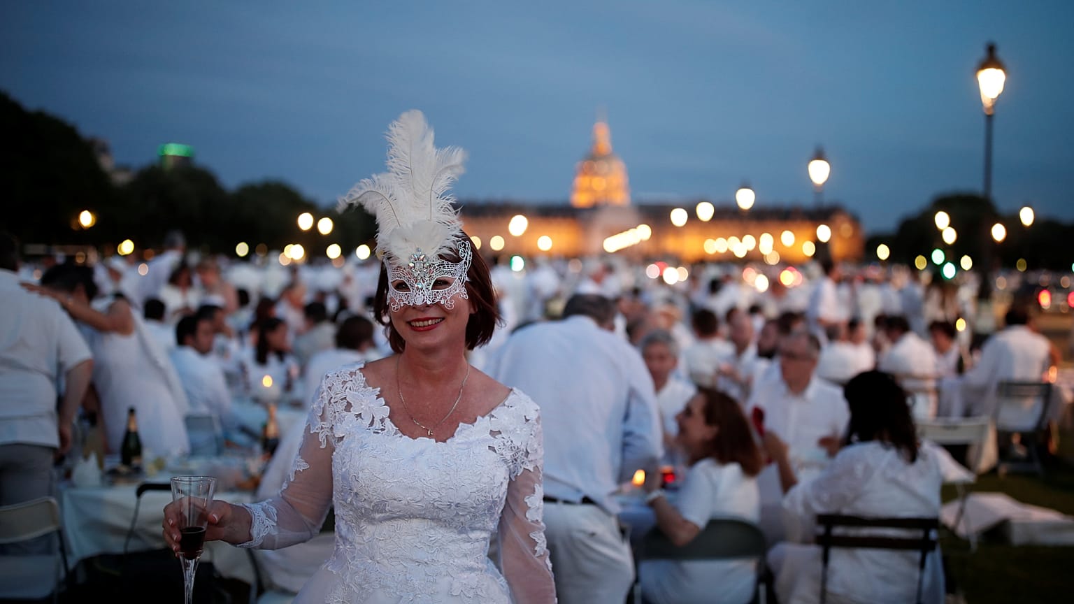 Dinner in white paris