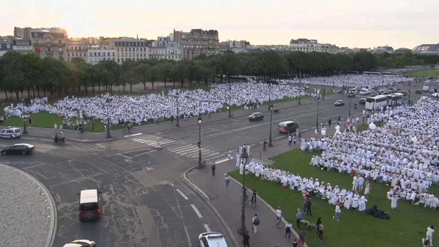 Jantar de Branco em Paris