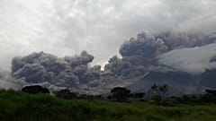 Guatemala volcano blankets nearby villages with ash