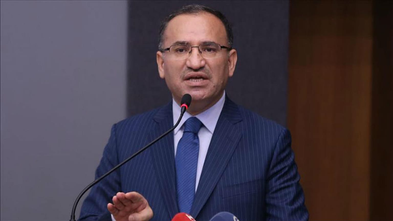 Bekir Bozdağ: Kandil dahil terör tehdidi olan her yere operasyon yapma hakkımız var