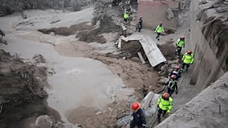 Αυξάνονται διαρκώς τα θύματα του ηφαιστείου Φουέγκο