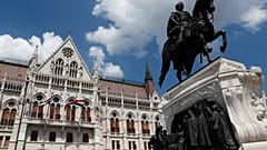 Elkezdődött a vita a Stop Sorosról