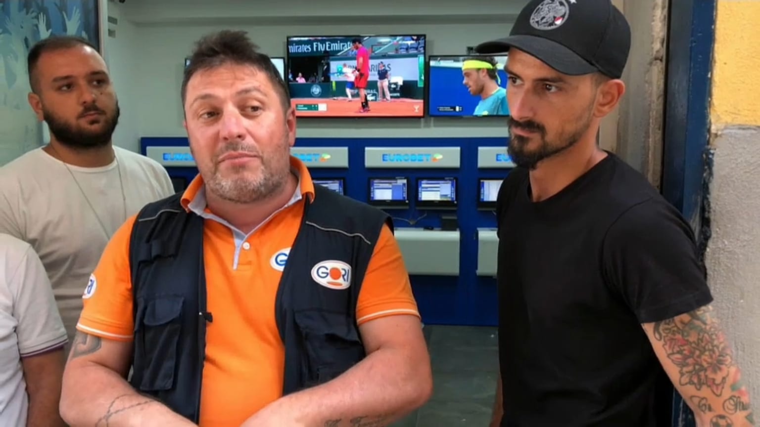 Parte da Napoli il nostro viaggio "on the road"