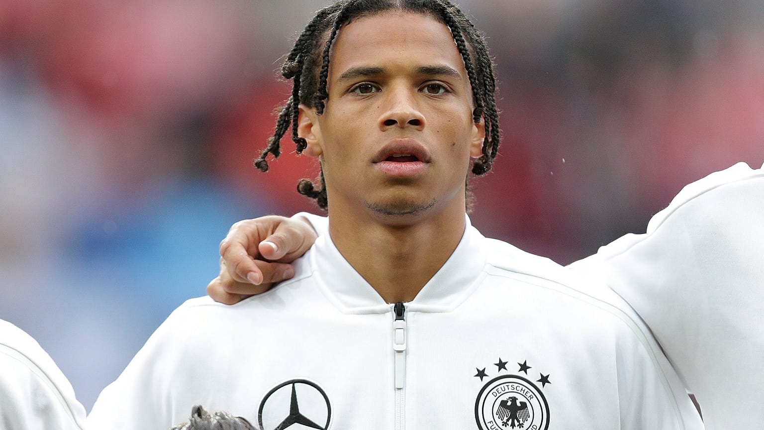 Leroy Sané (22) nach dem Schock der Fans: "Holt euch den Titel"