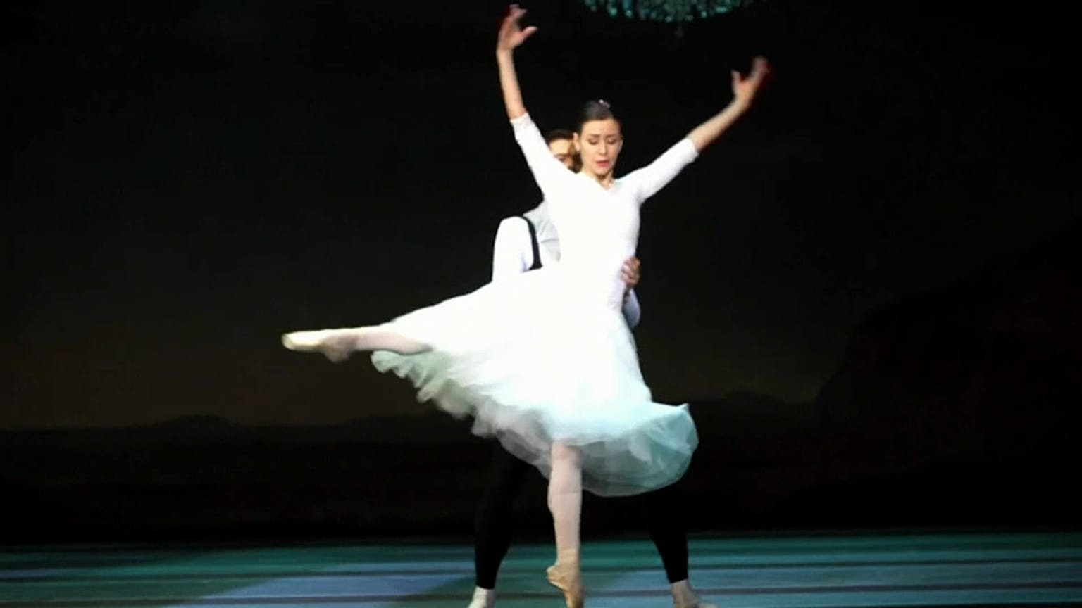 Los "Óscar de la danza" desafían al Kremlin