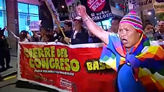 Mehrere tausend Menschen sind in Lima auf die Straße gegangen.