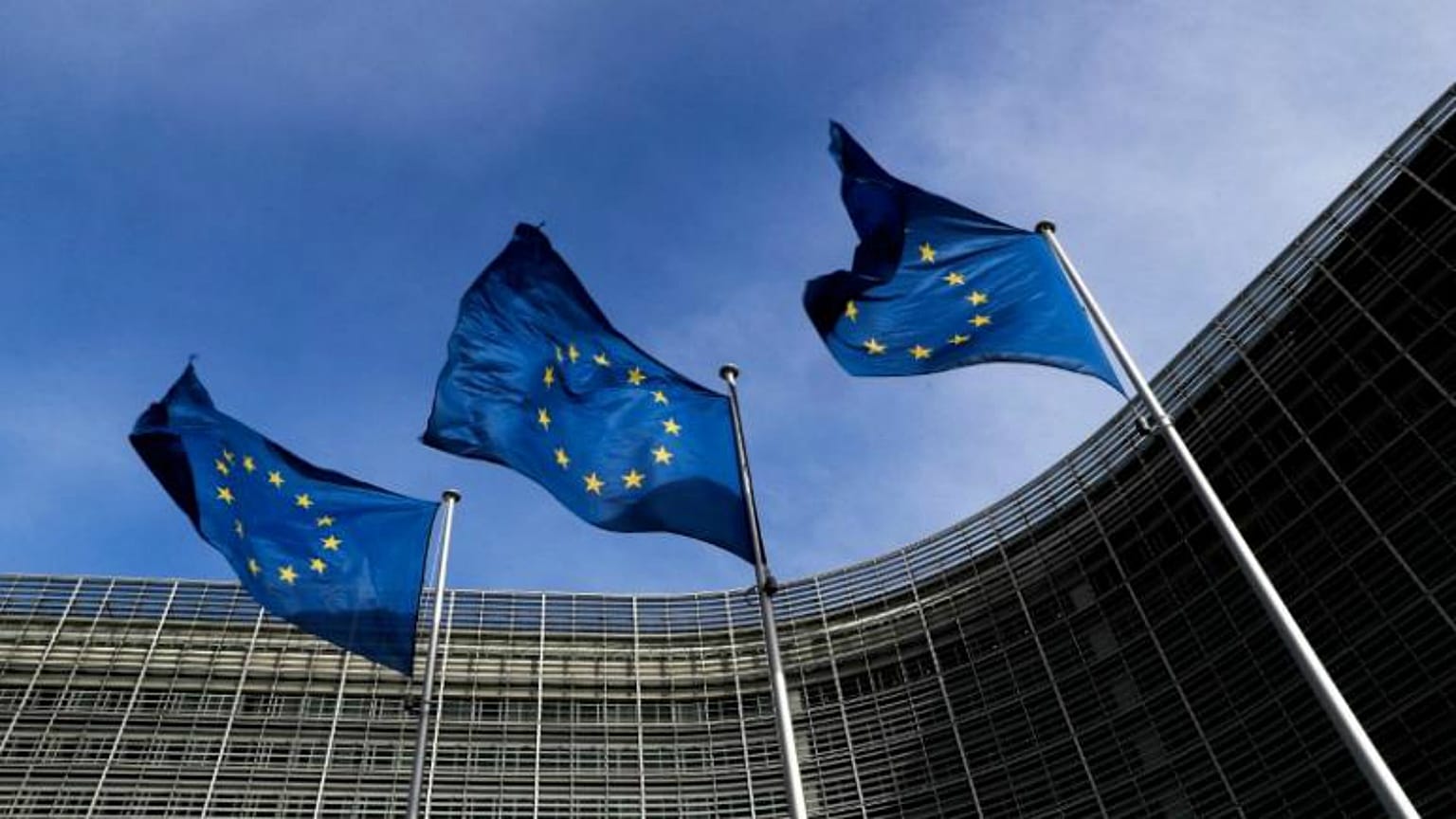 فرنسا وبريطانيا وألمانيا يطلبون إستثناء الشركات الأوروبية من العقوبات الأمريكية على إيران