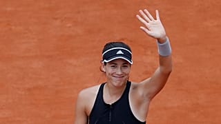 Muguruza "aplasta" a Sharapova y pasa a las semifinales de Roland Garros