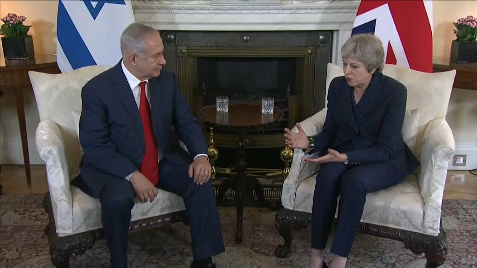 Iraeli and British PMs meet in London
