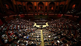 Bizalmat szavaztak a Conte-kormánynak