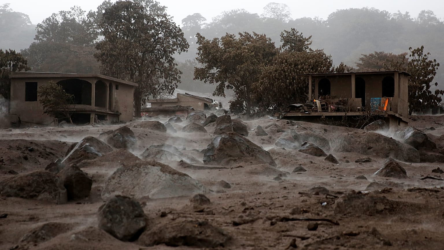 Guatemala, búsqueda en tierra yerma