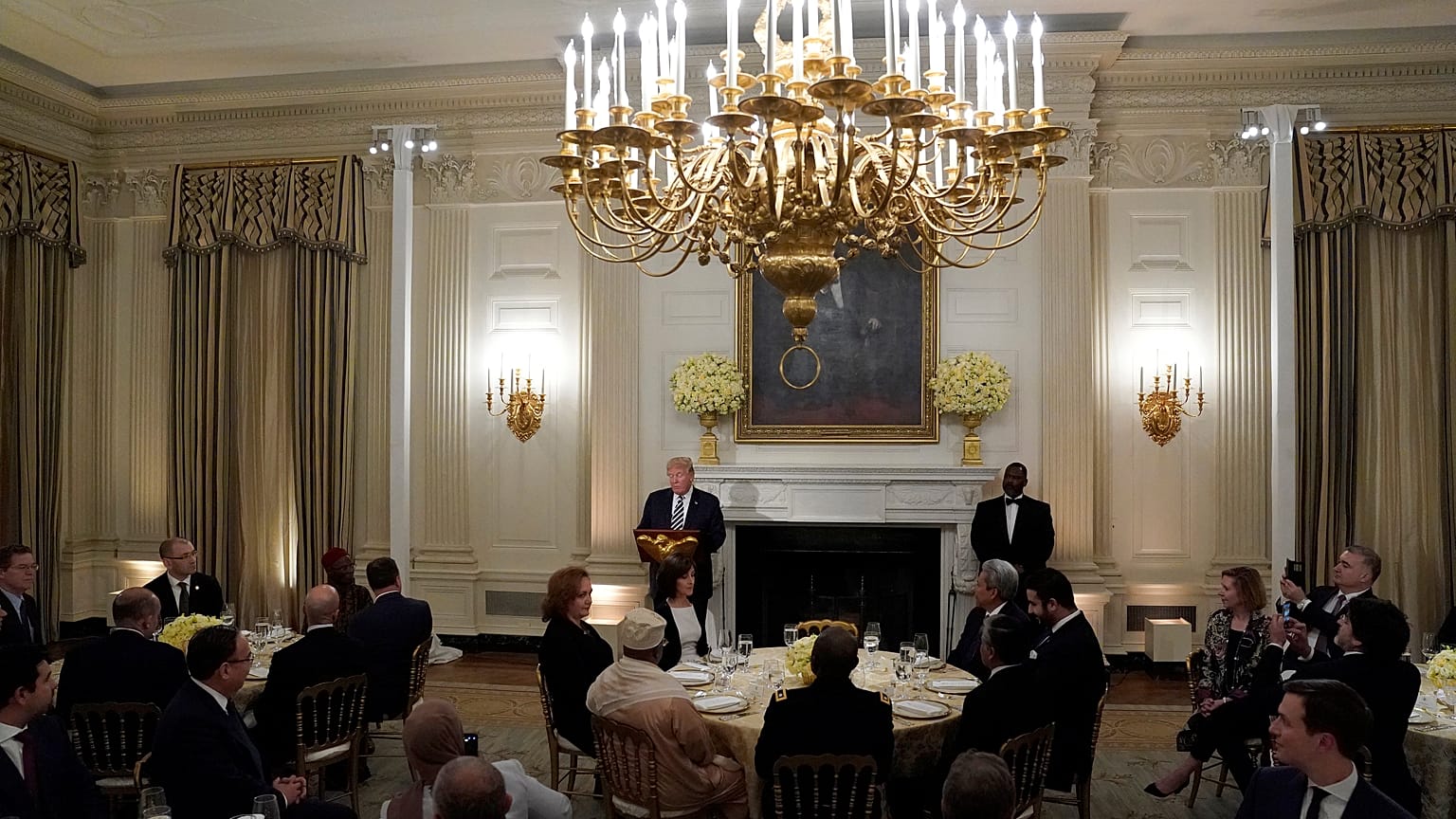 Donald Trump'ın Beyaz Saray'da ilk iftarı