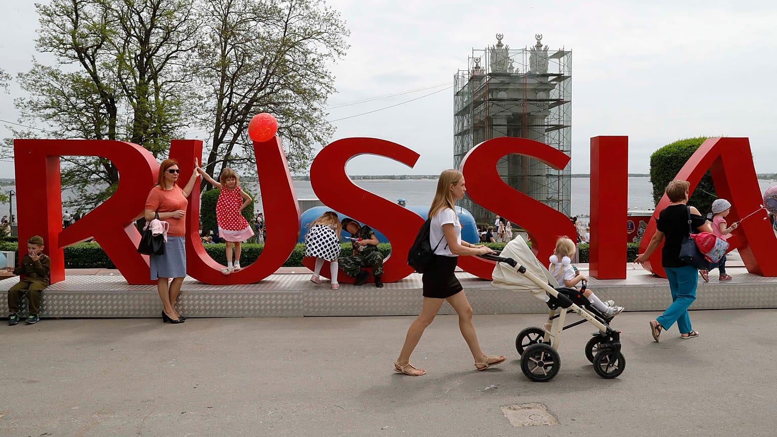 От России до Уругвая: кто выступит на ЧМ в группах A и B?