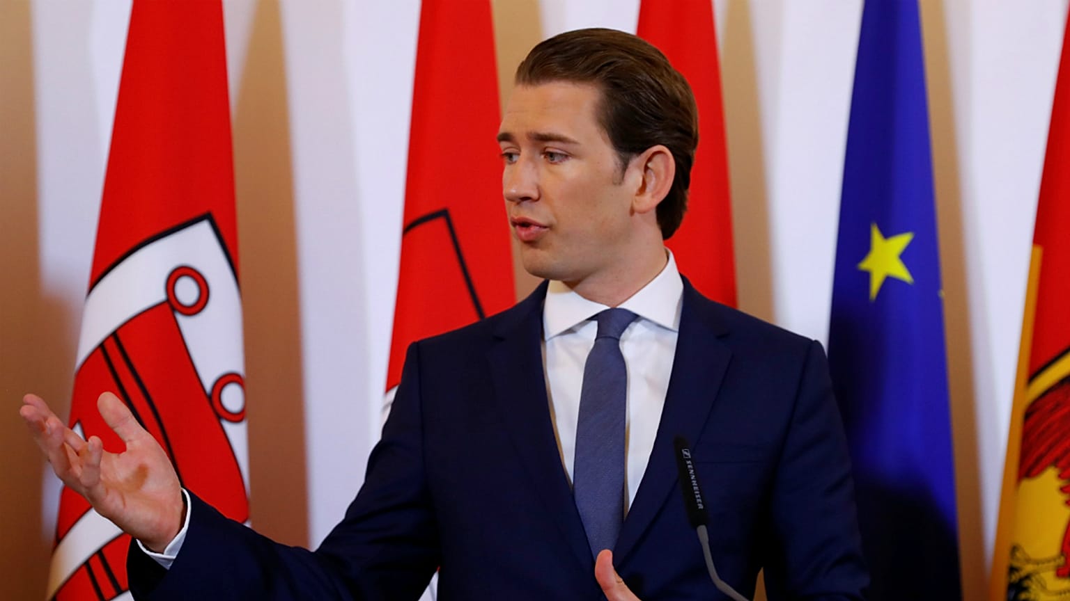 Chanceler austríaco Sebastian Kurtz em conferência de imprensa