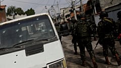 Militares tomam conta da Cidade de Deus