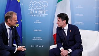 Donald Tusk uniós vezető és Giuseppe Conte olasz kormányfő a G7 csúcson