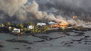 Hawaii'de lavlar nedeniyle 600'den fazla ev kül oldu