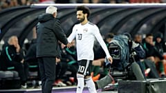 صلاح بصحبة هيكتور كوبر مدرب المنتخب المصري
