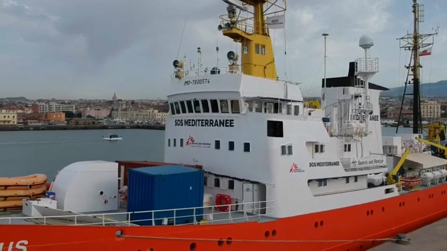 O porto seguro no Mediterrâneo