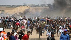 Israeli troops kill 3 Palestinians, injure 600 along Gaza border: medics