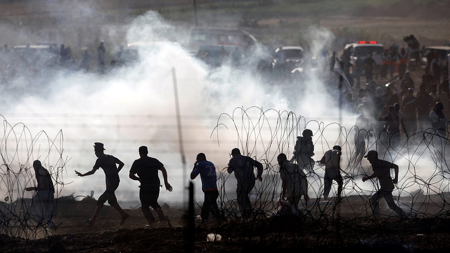Al menos tres palestinos muertos y 600 heridos en Gaza