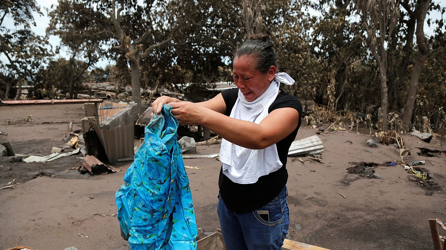 Kétségbeesetten keresik eltűnt szeretteiket a guatemalaiak