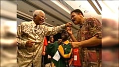 Trump vuole graziare Muhammad Ali ma il pugile non è condannato...