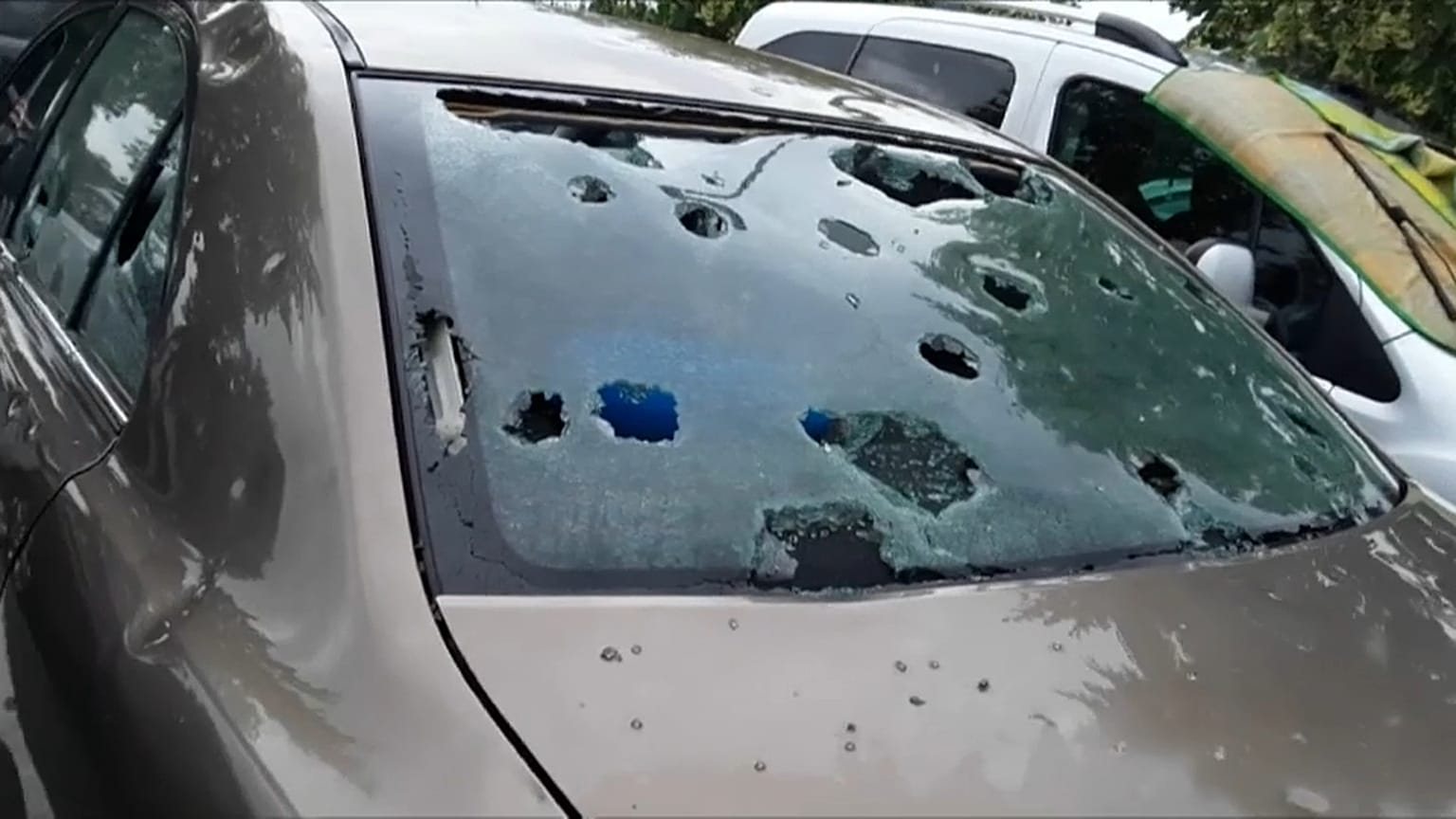 На Словению обрушился град
