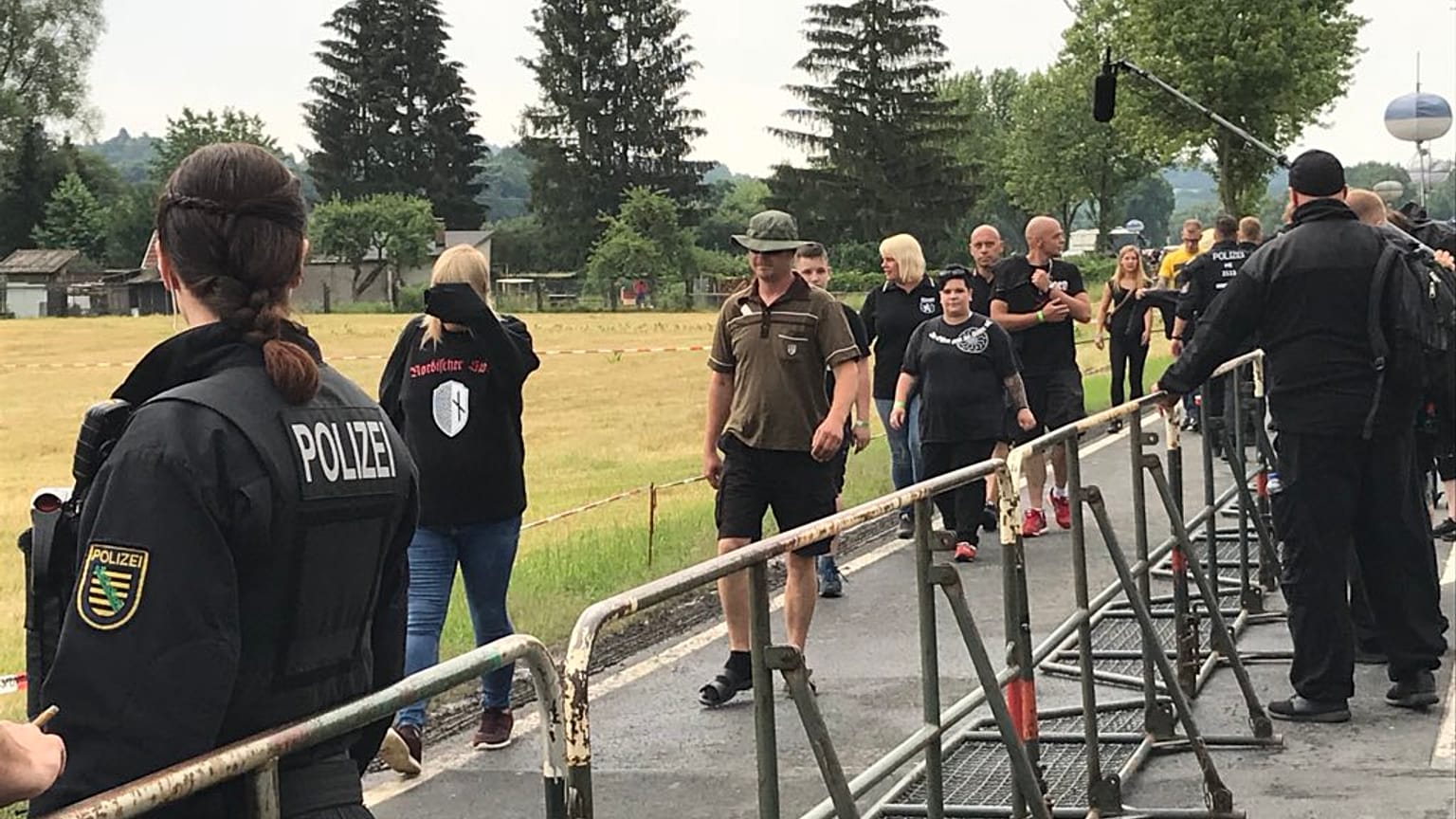 Proteste, Gewalt und verbotene Symbole bei Neonazi-Festival in Thüringen