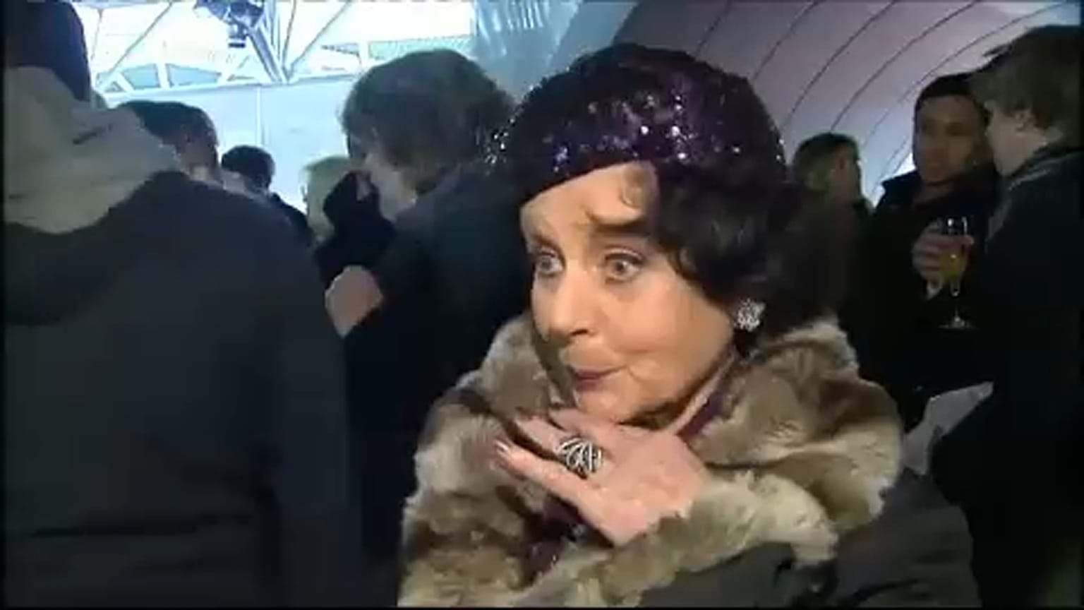 Meghalt az első Bond-lány