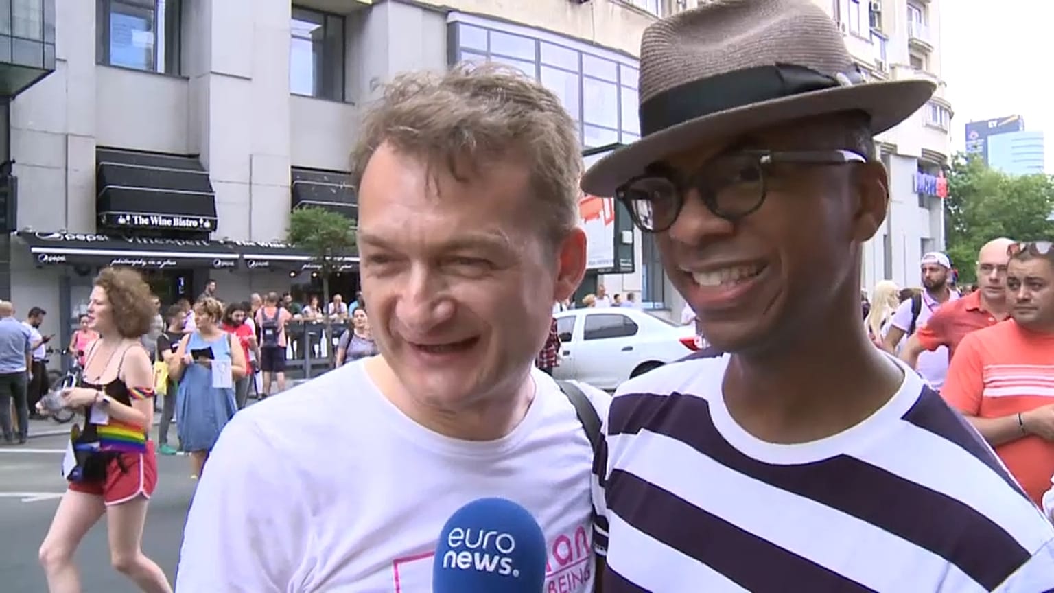 Pride Parade Bucharest: Adrian Coman & Claibourn Hamilton feiern mit