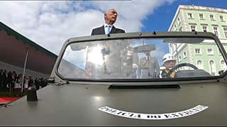 Nos Açores, Marcelo diz que há "muitos Portugais"