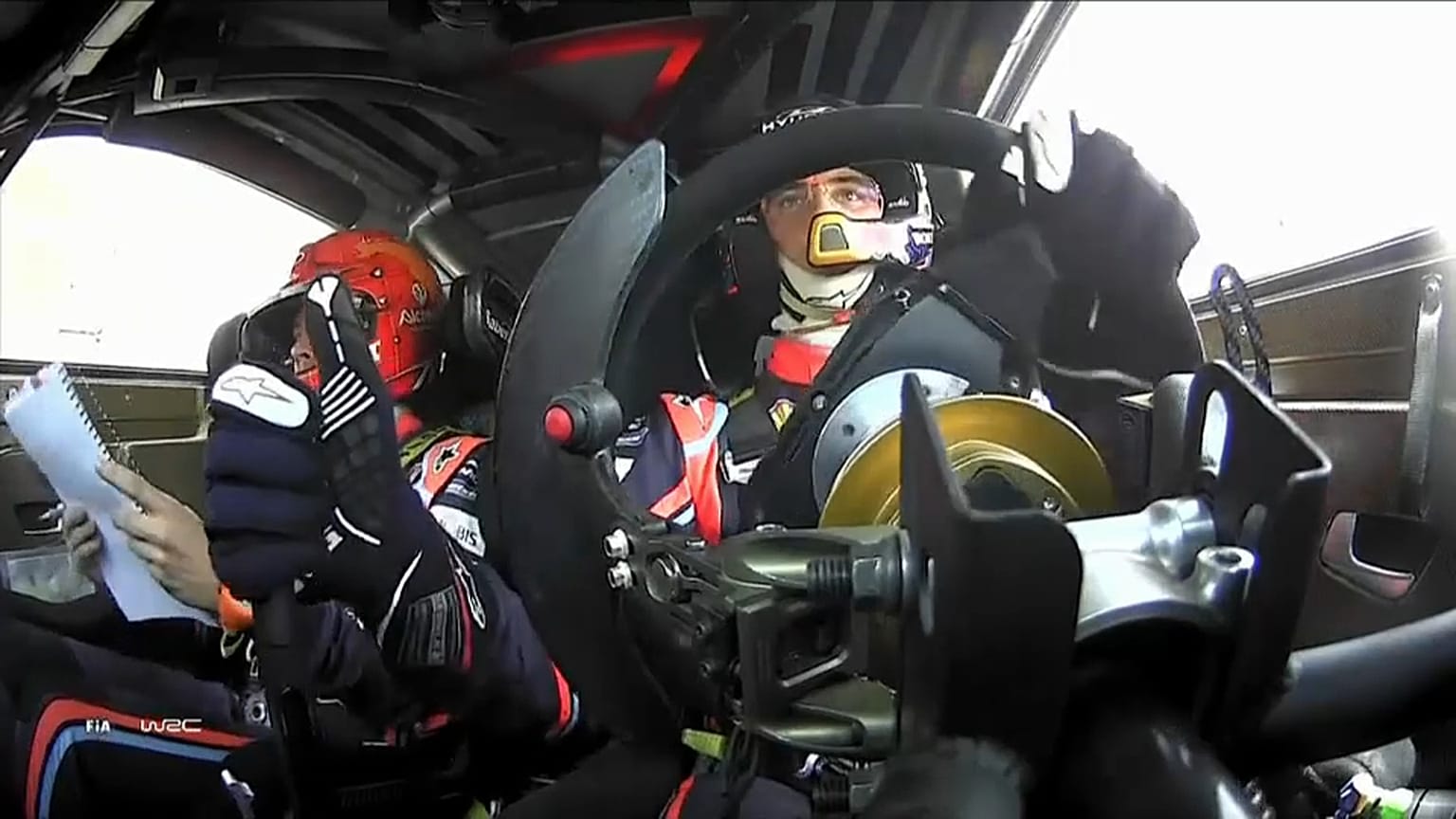 Rallye de Sardaigne : Thierry Neuville bat Sébastien Ogier