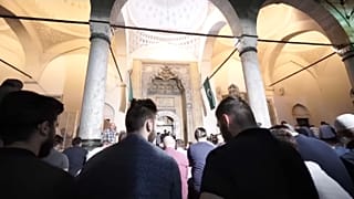 شاهد: مسلمون يحيون ليلة القدر في سراييفو