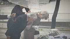 امبراطور اليابان وزوجته يحييان الذكرى السابعة لكارثة فوكوشيما