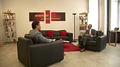 Rashid Madrane minisztert az Euronews riportere kérdezi