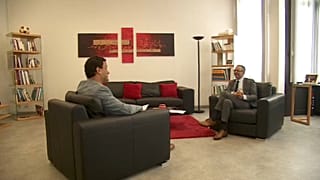 Rashid Madrane minisztert az Euronews riportere kérdezi
