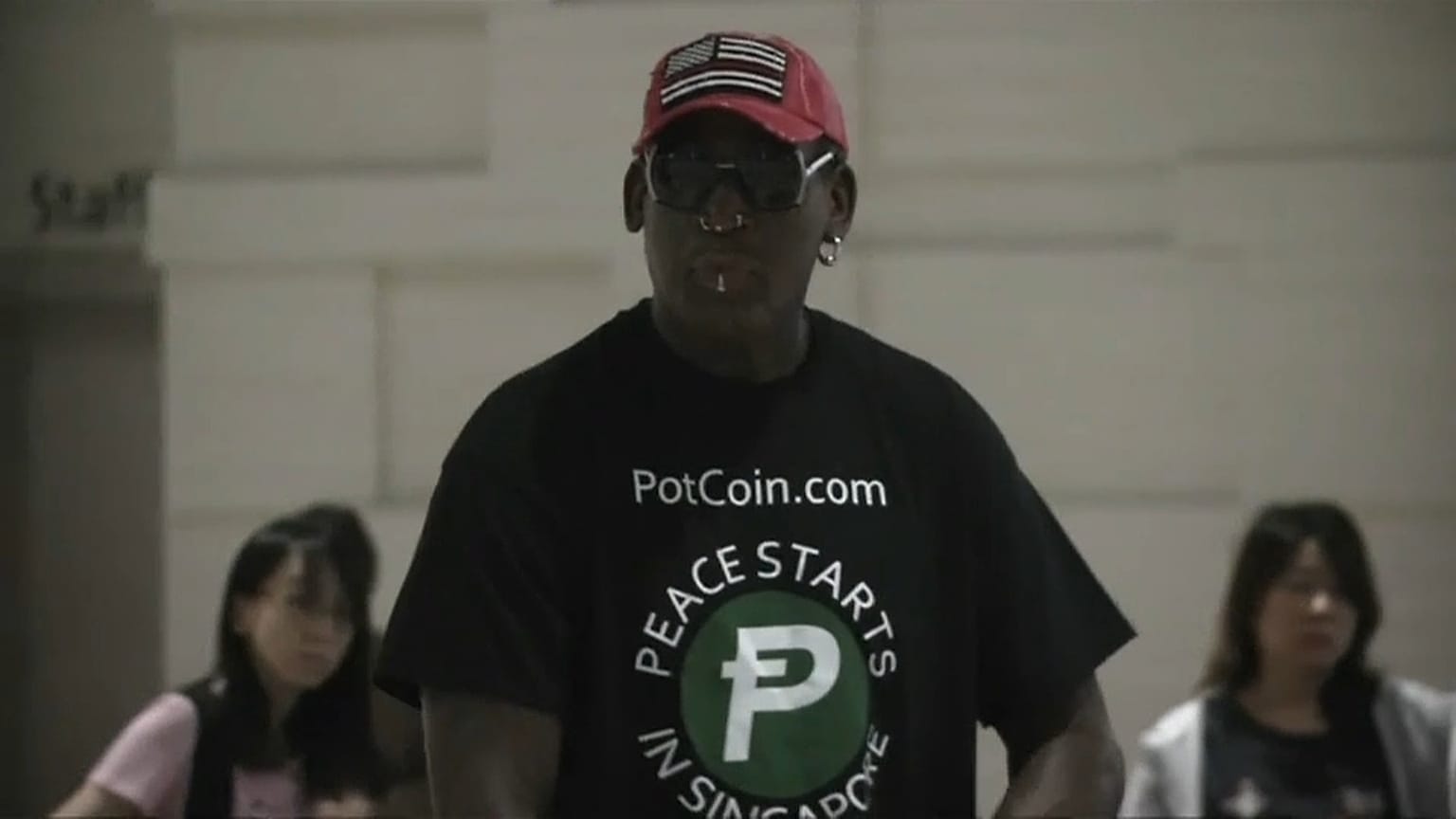 Dennis Rodman não podia faltar