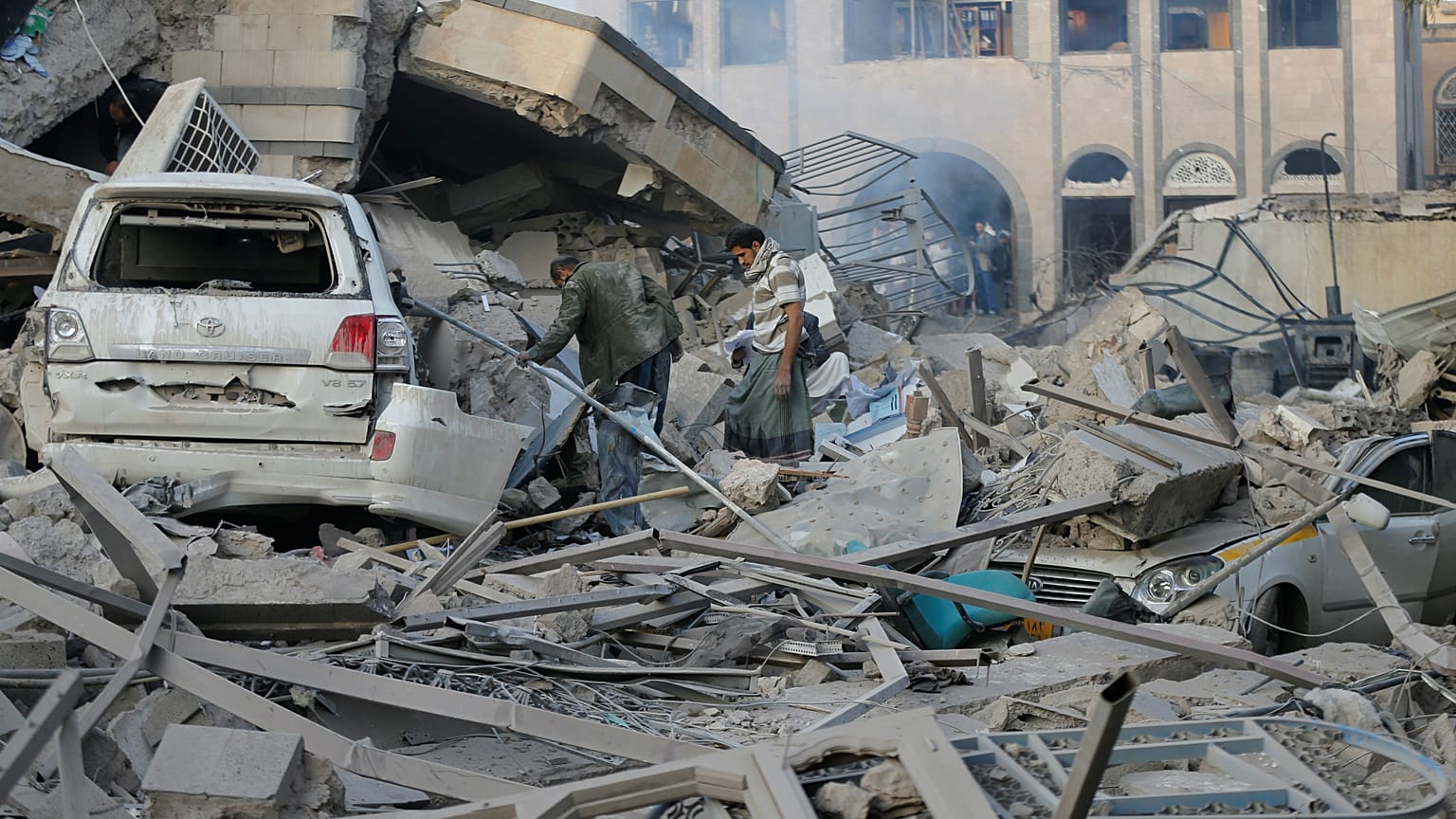 Yemen: Çatışmalar şiddetlendi, Hudeyde limanı yeniden kapanabilir 